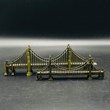 metal souvenir golden gate bridge